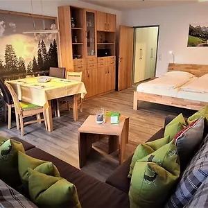 Montana Haus, A14, A17, B4 Oder C8 Apartment